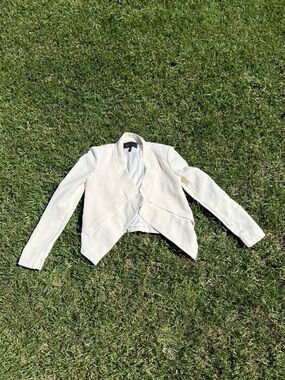 BCBG Max Azria Ivory Open Front Cropped Blazer | XS | Waterfall Jacket